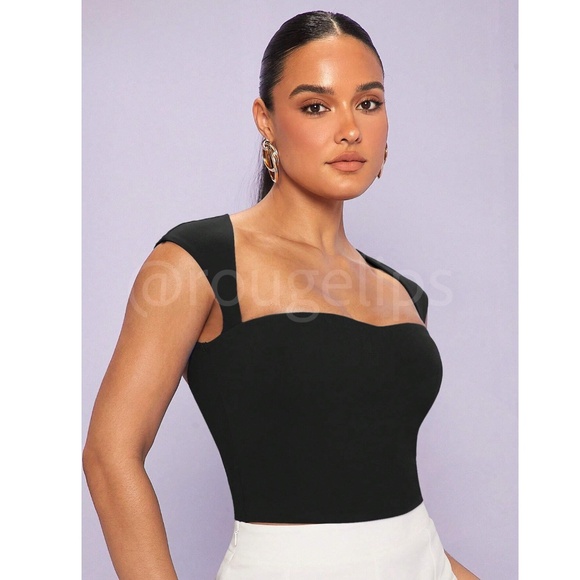 Black Slim Fit CROP Top Sweetheart Décolleté Neckline Thick and Stretchy - Picture 6 of 8